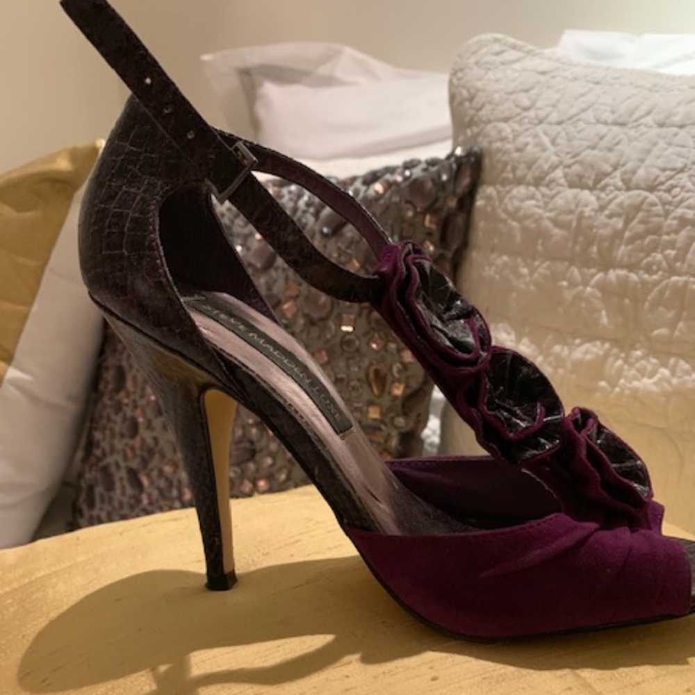 PURPLE CROCODILE & SUEDE HEELS